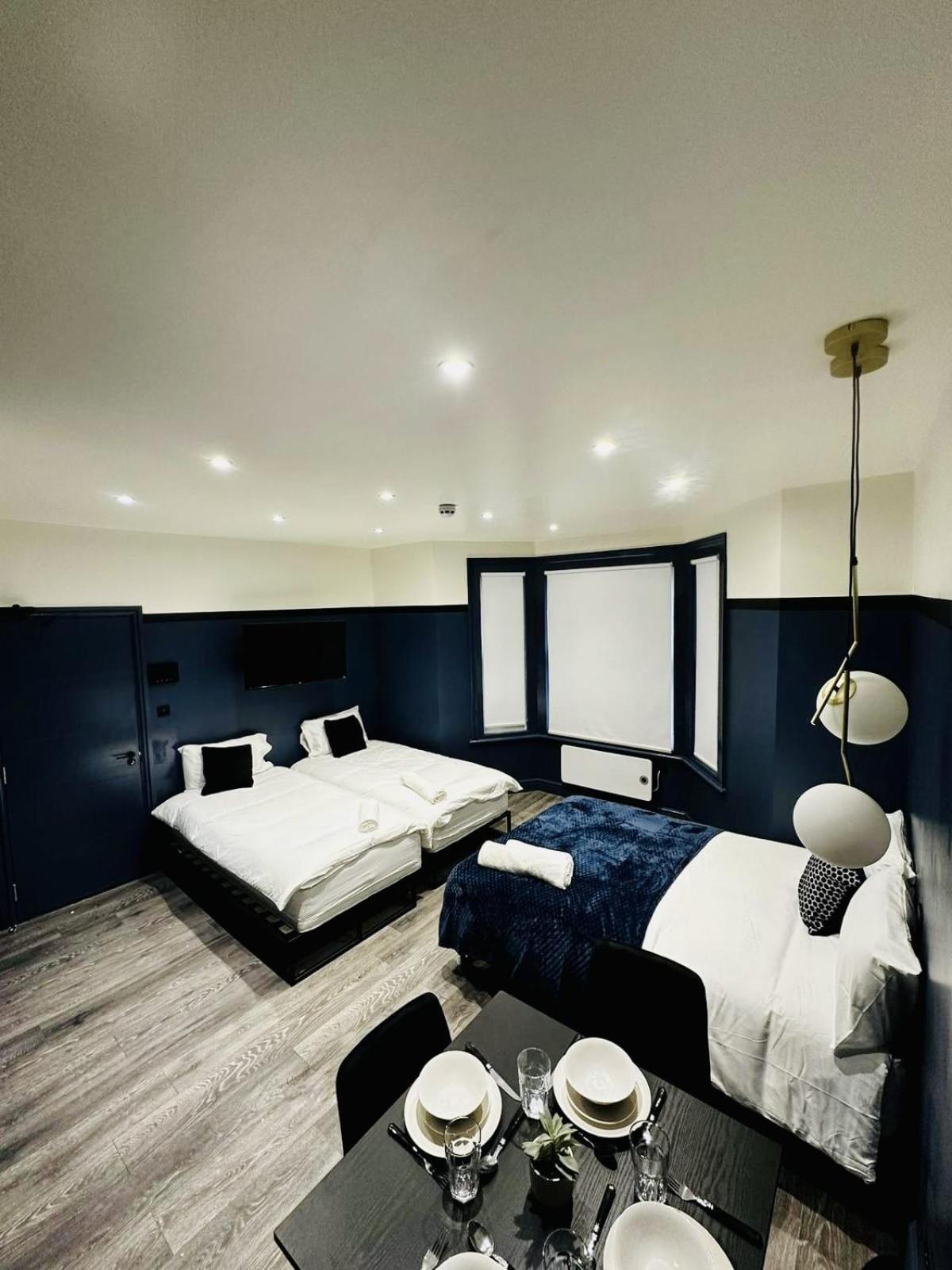 39 Blue House Luxury Ensuite Ideal For Tourists Casa de hóspedes